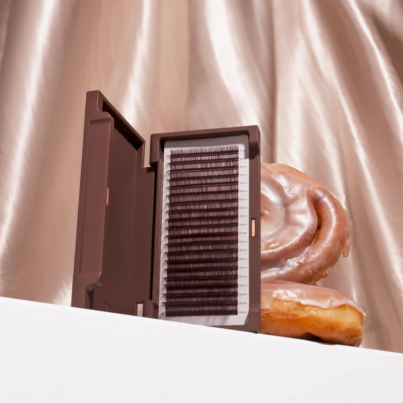 Brown Artistry Shades | Berry Beautiful | Everything Lashes .03mm (20 Rows/Tray)